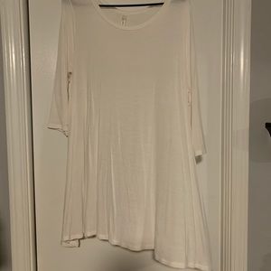 💕💕3 for $22💕💕Basic White Top